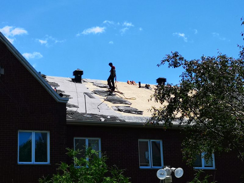 Estimation toiture satellite Montréal